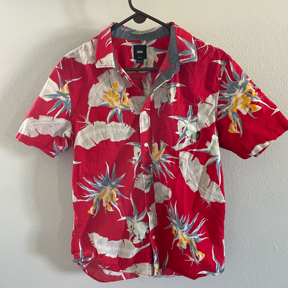 Vans button up red floral vacation shirt! summer style pool party! Resort wear